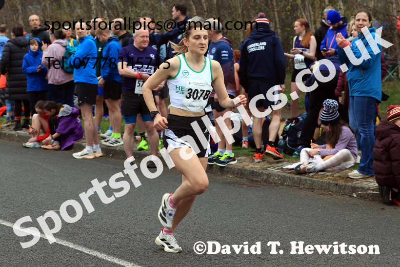 Senior Womens relay, 2026 Elswick Harriers Good Friday Road Relays and Young Athletes, Newburn,  Newcastle upon Tyne. Photo: David T. Hewitson/Sports for All Pics